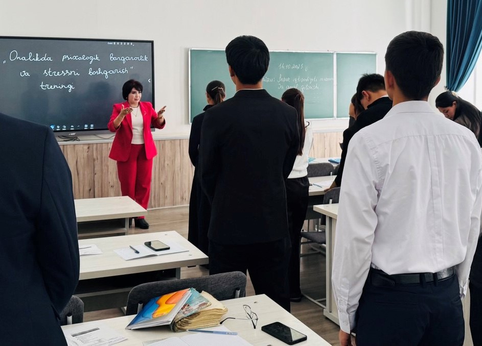 “Ma’suliyatli ota-onalik” loyihasi doirasida o‘quv seminar-treninglar o‘tkazilmoqda