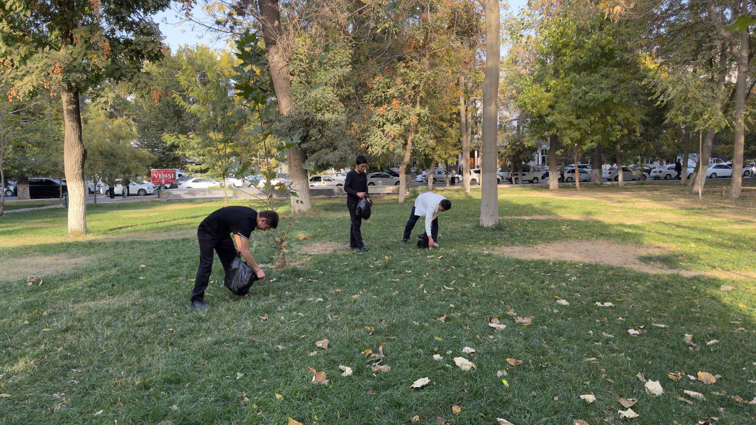 “Yangi daraxt — yangi nafas” hamda “Mahallam tozaligi – yurtim obodligi” mavzusida aksiya boʻlib oʻtdi
